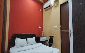 Hotel Kashi In Varanasi 2*
